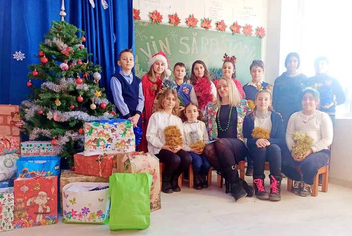 Lavinia și elevii săi FOTO arhiva personală