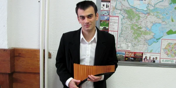 Marius este îndrăgostit de nai