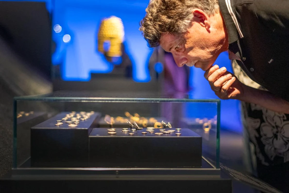 Vernisajul expoziției „Dacia! Regatul aurului și argintului” la Drents Museum (© Facebook / Raluca Turcan)