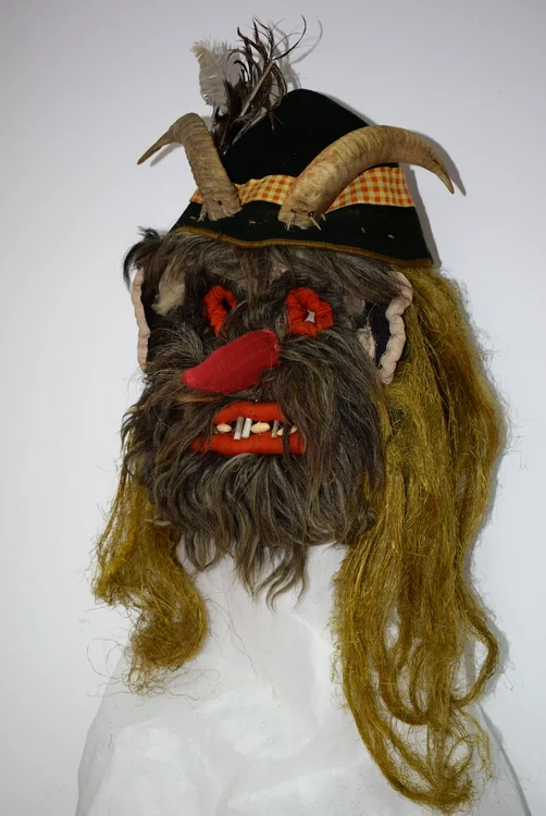 Mască de „Drac” din patrimoniul Muzeului Național al Satului