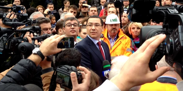 Ponta si umbrarescu la Botosani. foto