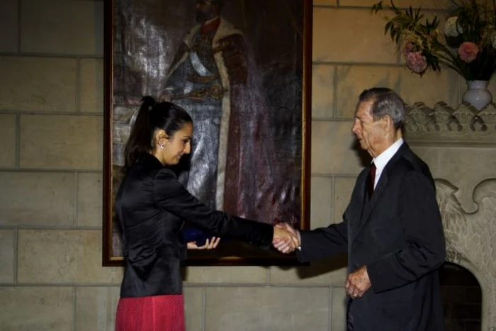 Sandra Gătejeanu Gheorghe a fost premiată de Regele Mihai I. FOTO: Arhivă personală