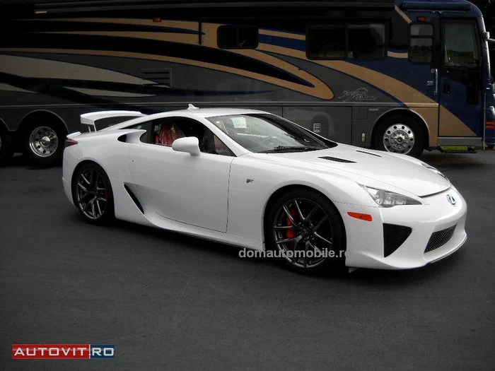 Lexus LFA Coupe/ fofo: atovit.ro 