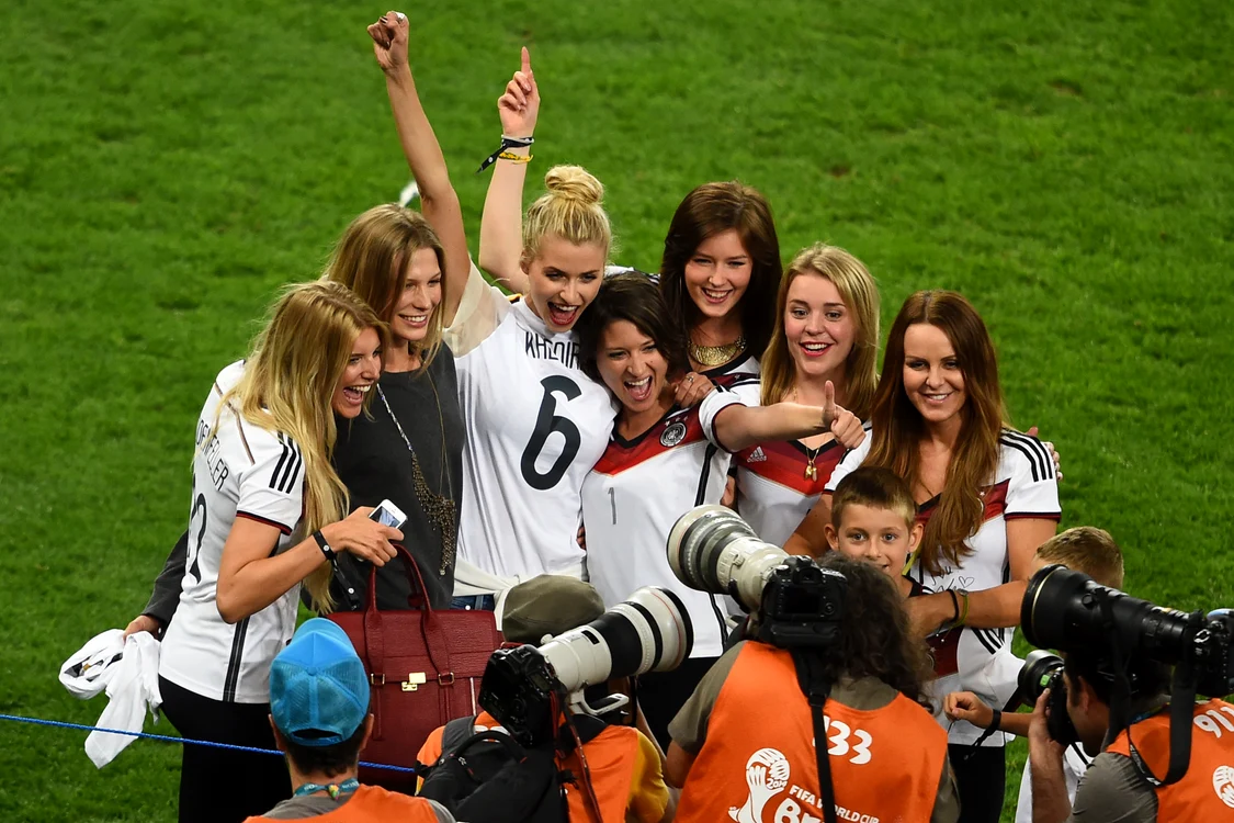 
    Familia Klose, cu siguranţă o familie fericită duminică seara  