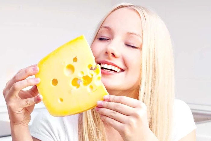 Caşcavalul este un produs lactat delicios