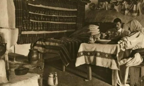 Cum arătau nunţile şi logodnele acum câteva secole  Ritualul semăna cu un război în care mirele era ameninţat cu sabia jpeg