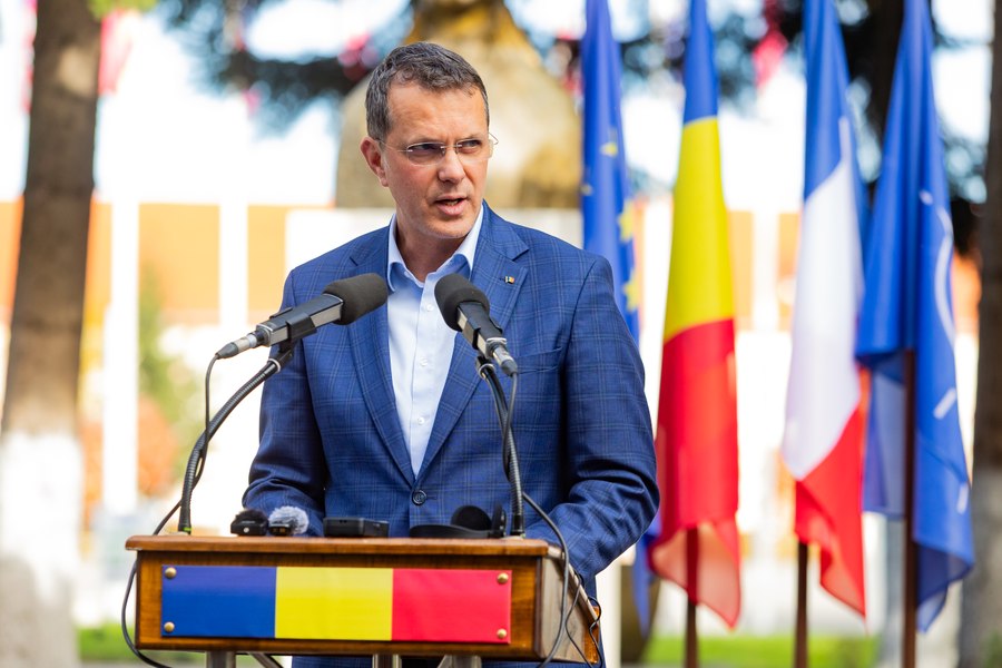 Ilie Bolojan spune că l-a încurajat pe Moșteanu după problemele din CV: „Eu i-am spus «Capul sus»”