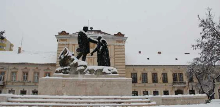 Monumentul a fost dezvelit în 1902 FOTO Primăria Zalău