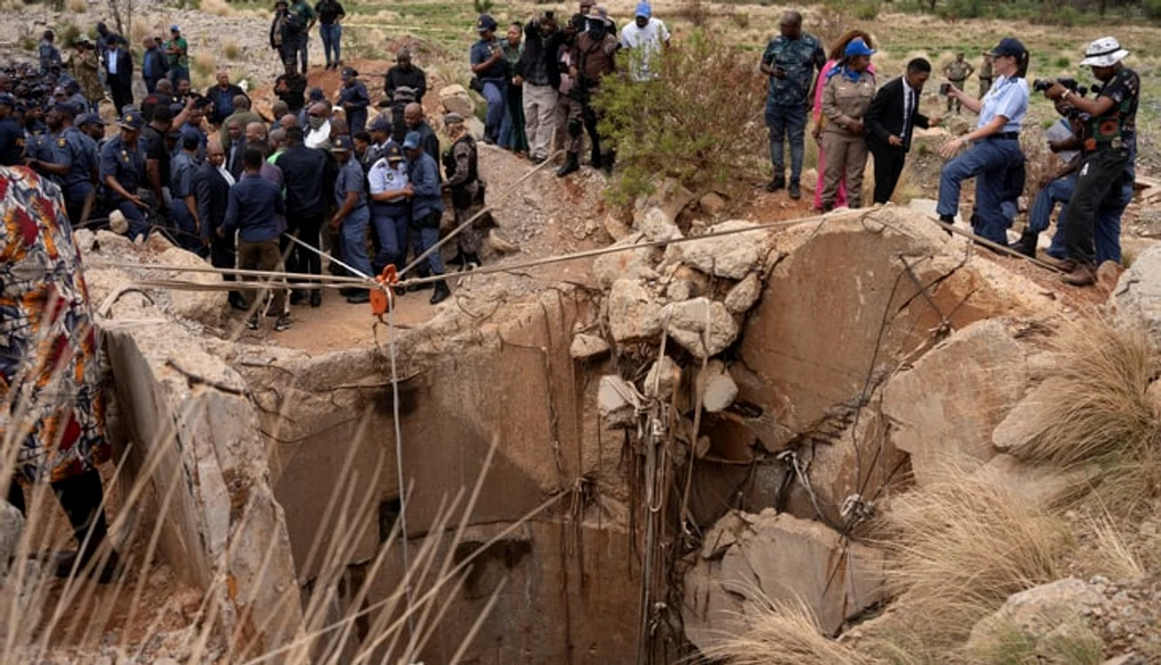 Operațiunea de salvare a minerilor din Africa de Sud/FOTO:X