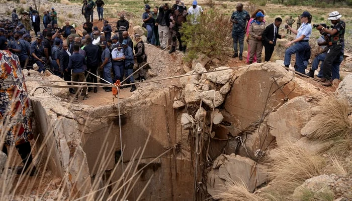 Operațiunea de salvare a minerilor din Africa de Sud/FOTO:X