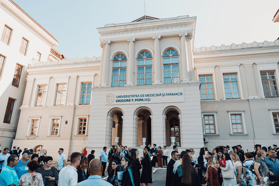 Singurii absolvenți de Medicină din România care vor putea profesa în SUA și Canada. Care este universitatea acreditată