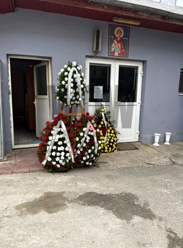 Primele imagini de la înmormântarea Marinelei Chelaru / foto: WOWbiz
