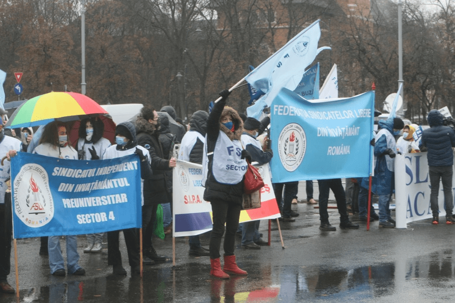 FSLI: Angajaţii din educaţie continuă joi protestele în mai multe judeţe ale ţării