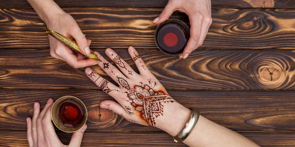 tatuaj henna freepik jpg