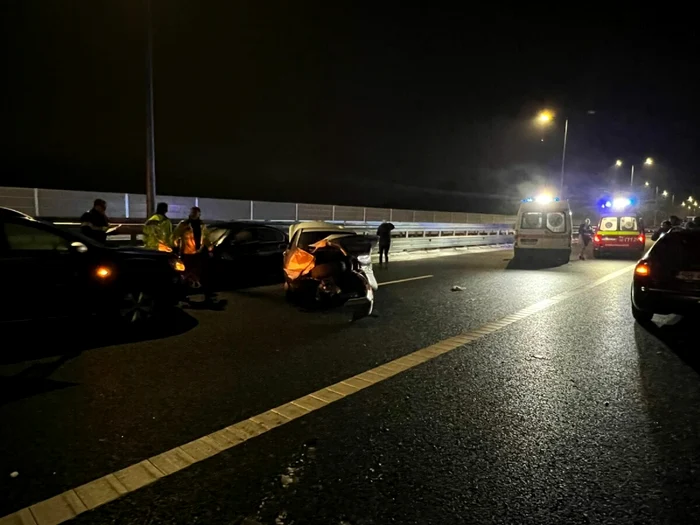 Imagini de la accidentul în lanț de pe Lotul I al Autostrăzii Sibiu Pitești Foto ISU Sibiu