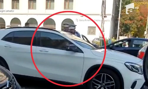 politista lovit doi politisti jpeg