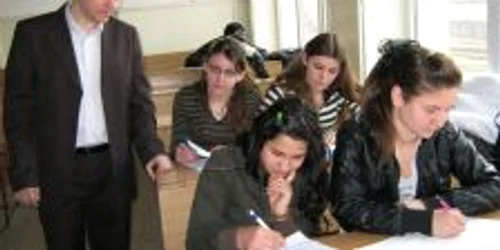 În topul celor mai buni profesori ploieșteni vor intra dascălii din ciclul preuniversitar (foto: arhivă personală Andrei Dobre)