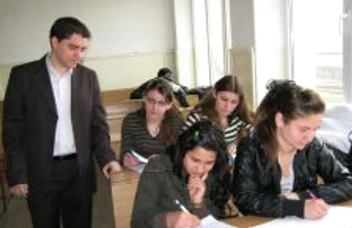 În topul celor mai buni profesori ploieșteni vor intra dascălii din ciclul preuniversitar (foto: arhivă personală Andrei Dobre)