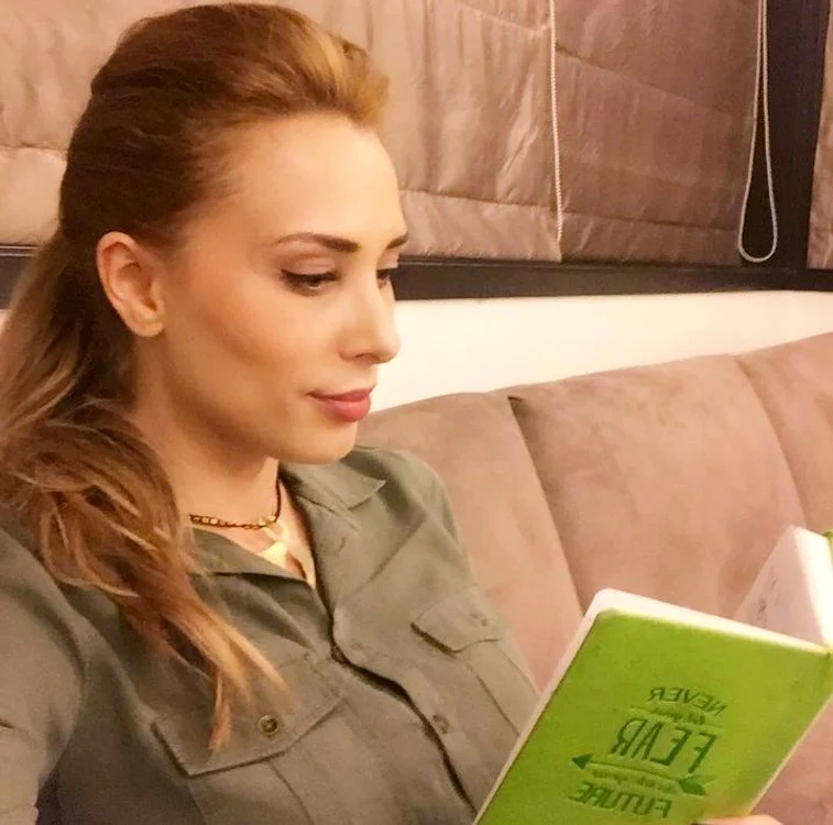 
    Lectura îți prelungește speranța de viață cu 24 de luni.www.clicksanatate.ro  