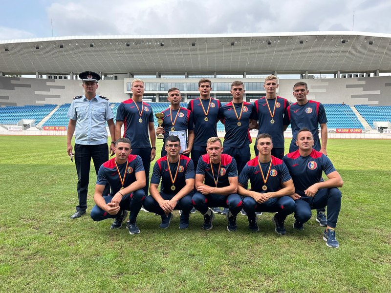 Pompierii de la ISU Neamţ, campioni naţionali. Secretul succesului: pregătirea dură din Ceahlău