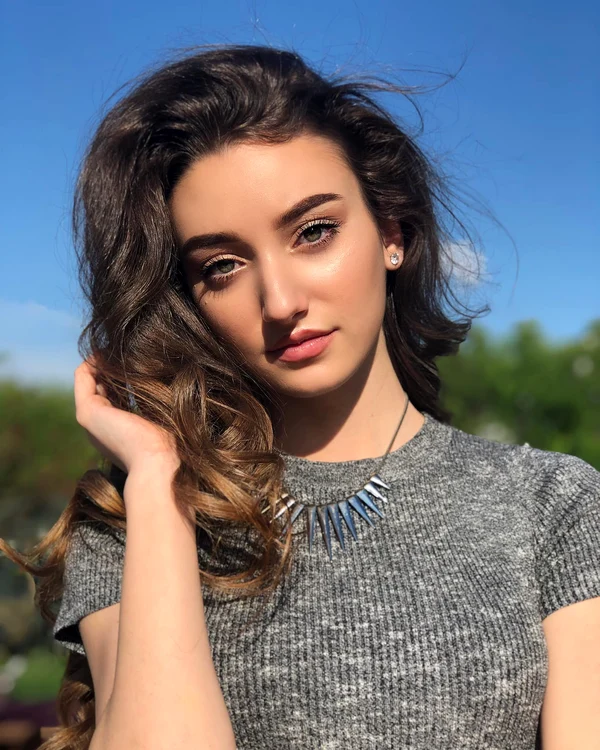 Lucia Bubulac și Cătălin Crișan, alături de copiii lor