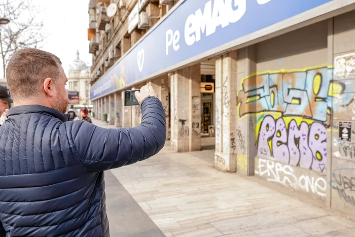 Ciprian Ciucu a declarat război vandalizărilor cu grafitti. FOTO PMB