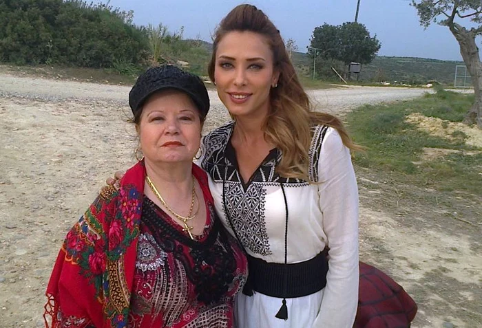 
    Saveta Bogdan a publicat mai multe imagini de la Ferma Vedetelor pe contul ei de socializarefoto: arhiva personală  