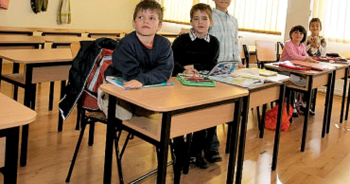 Rezidenţii  şi şcolarii au spart greva bugetarilor
