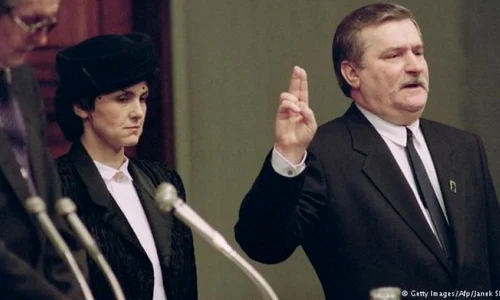 Lech Walesa devine primul preşedinte al Poloniei care a fost ales de populaţie  jpeg