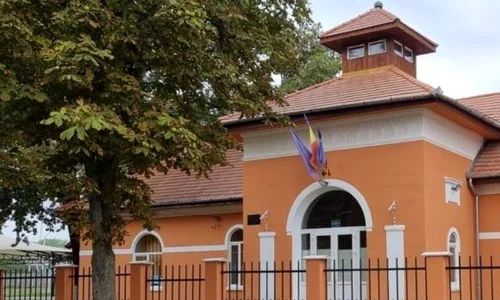 primaria comunei padureni foto FB jpg