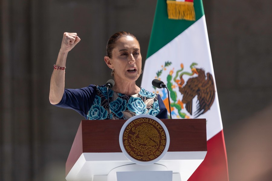 Cum l-a îmblânzit președinta Mexicului pe Donald Trump. Zeci de mii de mexicani au sărbătorit amânarea tarifelor