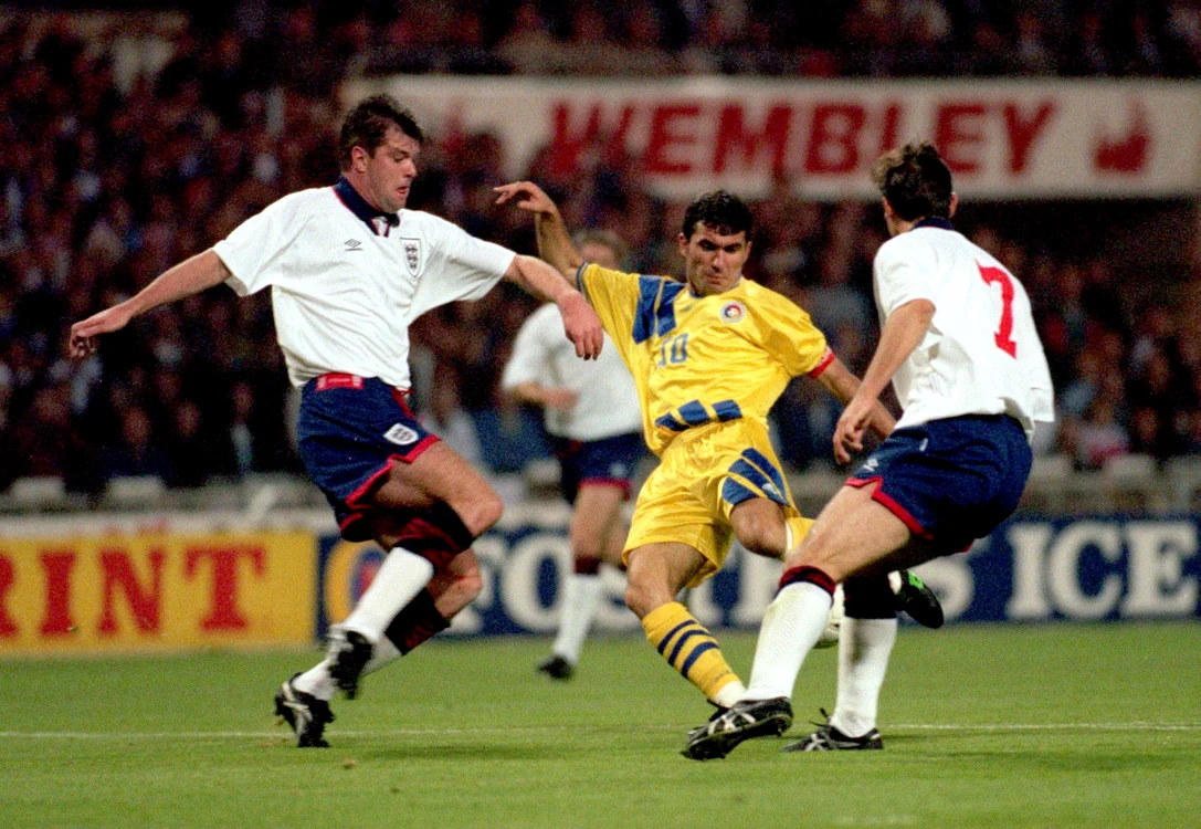 
    În octombrie 1994, România lui Gică Hagi a terminat la egalitate, 1-1, cu Anglia pe WembleyFoto: Guliver / GettyImages  