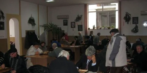 Clubul este situat în cartierul Vest, pe strada Înfrățirii