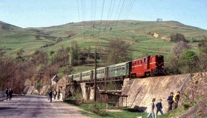 Mocănița în halta Poșaga FOTO Arhivă