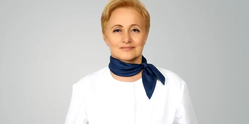 Dr  Carmina Mu at jpeg