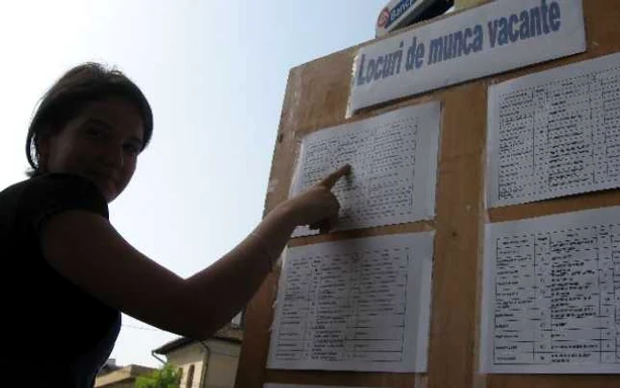 Şomerii olteni au la dispoziţie puţine locuri de muncă (foto arhivă)