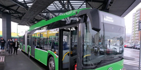 Cum a scăpat Braşovul de perversul din autobuzul RAT FOTO Ioan Buciumar