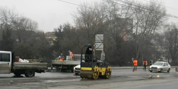  asfaltari resita ploaie pasaj directia regionala de drumuri si poduri