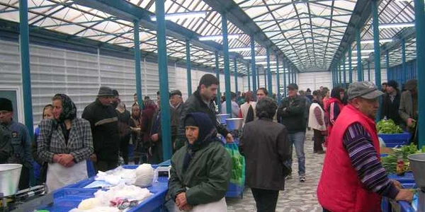 Horezenii au acum o piata modernizata unde sa isi faca cumparaturile