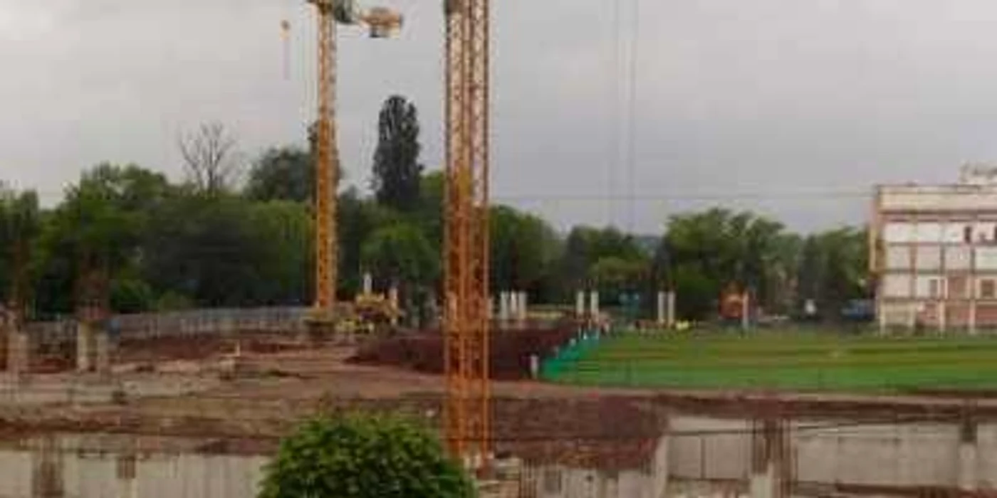 Lucrările de construcţie a Stadionului Municipal vor fi verificate
