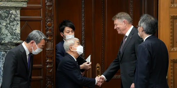 Klaus Iohannis la intalnirea cu sefii Parlamentului Japoniei jpg