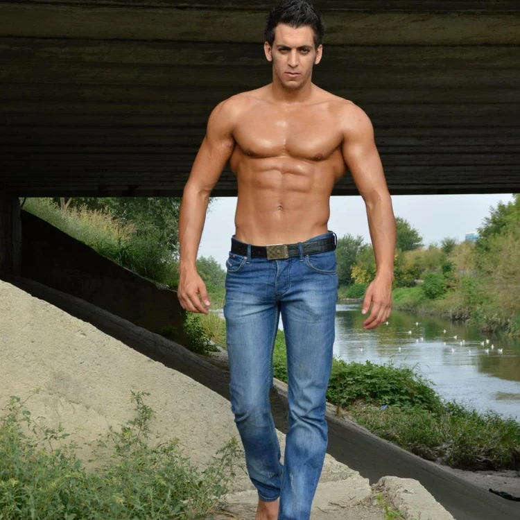 
    Rafael Zeed  