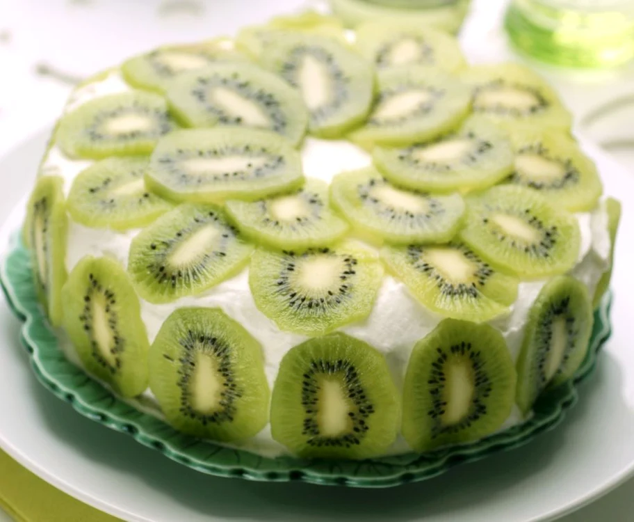 tort cu kiwi jpeg
