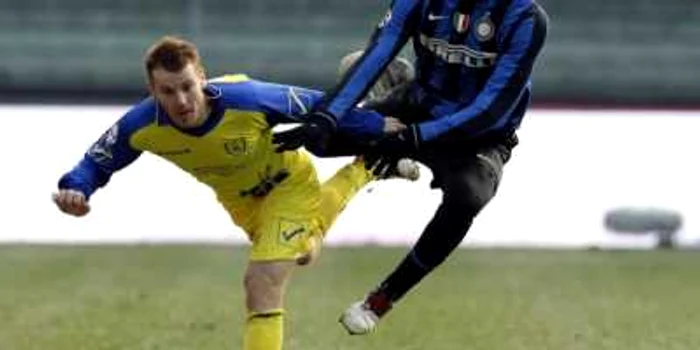 Balotelli nu s-a simţit prea bine nici în teren la Verona