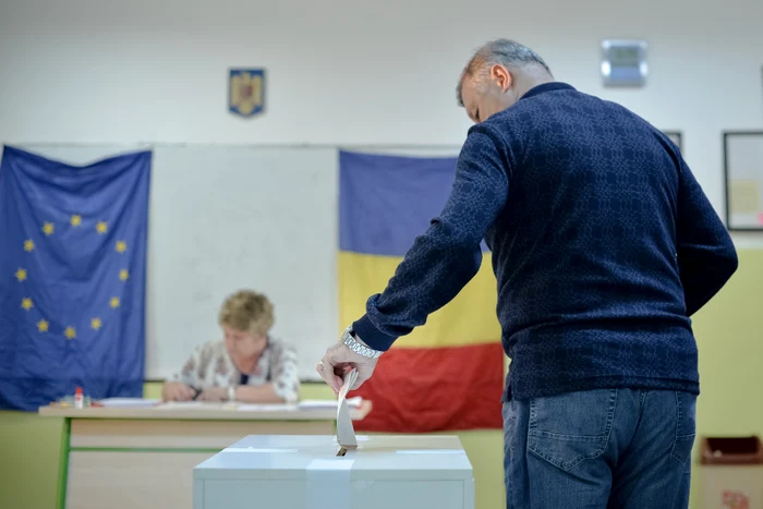 
    La 26 mai, cetățenii României pot vota atât pentru alegerile europarlamentare, cât și în problema referendumului pe justițieFoto: Mediafax  