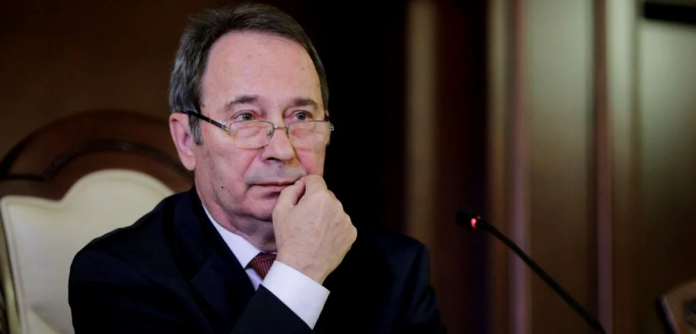Valer Dorneanu, preşedintele CCR, încasează şi el pensie specială