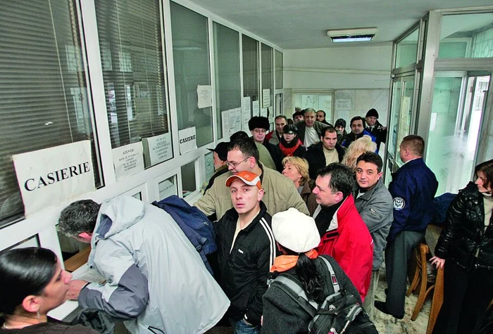 
    Fiecare zi de întârziere «costă» 0,1% din suma datorată statului  