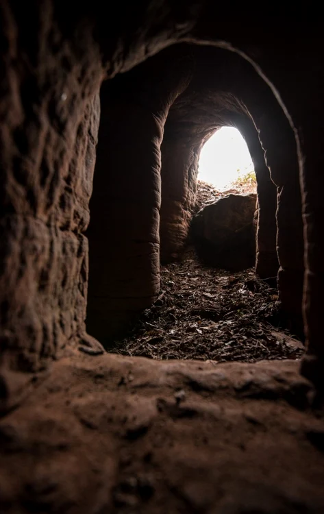 Imagine din tunelurile vechi de 700 de ani Foto Caters via BBC