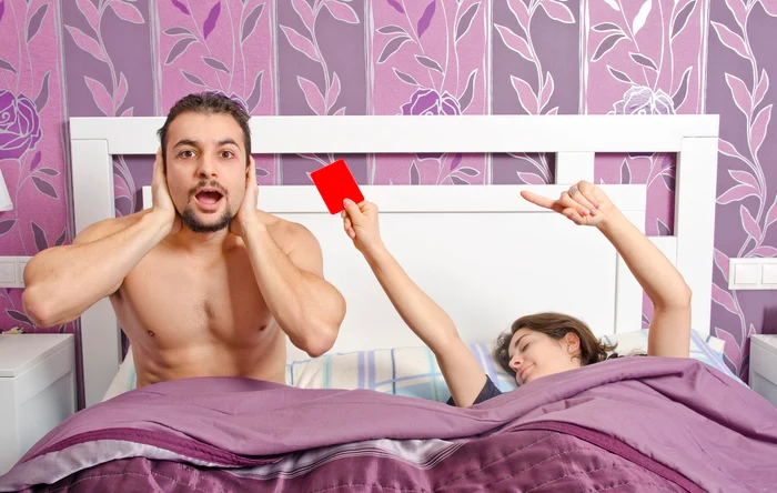 
    Vaselina aplicată pe un prezervativ sau pe o diafragmă va face o gaurăfoto:123RF  