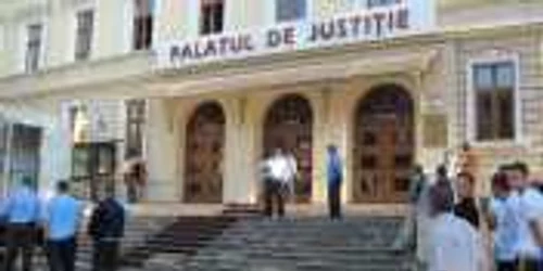 Aproape jumătate din angajatori contesta amenzile în instanţă